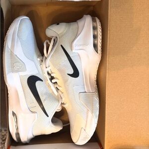 Nike Air Max White Impact 4 Women’s Size 9